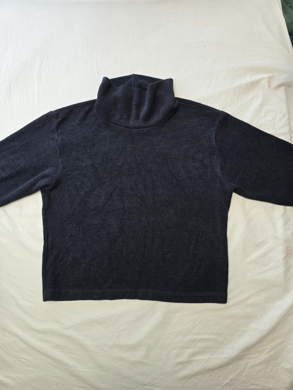 UNIQLO Dark Blue Turtleneck Sweater – XS